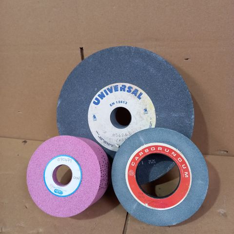 LOT OF 3 ASSORTED GRINDING WHEELS TO INCLUDE 25.5CM, 15CM, 13CM DIAMETER
