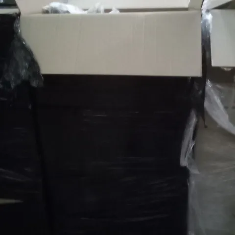 PALLET OF ASSORTED ITEMS INCLUDING JIG SAW PUZZLES , AIR CONDITIONER , AIR FRYER ACCESSORIES, ETC 