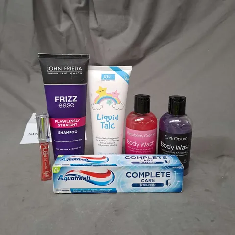 APPROXIMATELY 20 ASSORTED COSMETIC PRODUCTS TO INCLUDE LIQUID TALC, FRIZZ EASE SHAMPOO AND AQUAFRESH TOOTHPASTE ETC. 