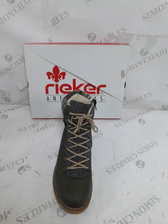 BOXED PAIR OF RIEKER CUFF DETAIL WATER RESISTANT BOOTS IN GREEN SIZE 6.5 