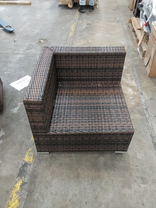 RATTAN CORNER PIECE BROWN