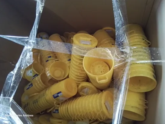 PALLET OF APPROXIMATELY 120 SHARPGUARD YELLOW 2.5 HAZARDOUS WASTE BINS WITH LIDS