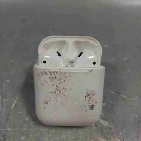 APPLE AIRPODS WITH CHARGING CASE - A1602