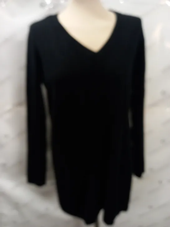 F&F 100% CASHMERE BLACK V-NECK JUMPER