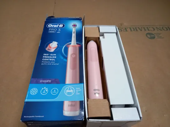 BOXED ORAL-B PRO 3 3000 ELECTRIC TOOTHBRUSH