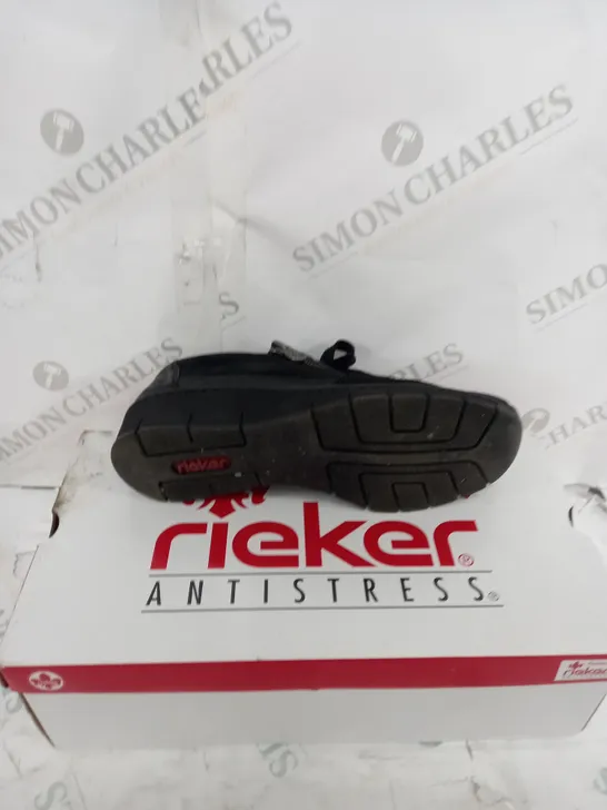 BOXED PAIR OF RIEKER WEDGE TRAINERS IN BLACK UK SIZE 4