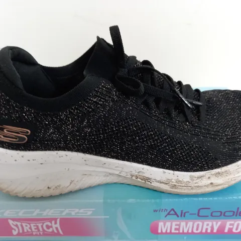 SKETCHERS STRETCH AIR-COOLED MEMORY FOAM LACED SNEAKERS (UK 6)