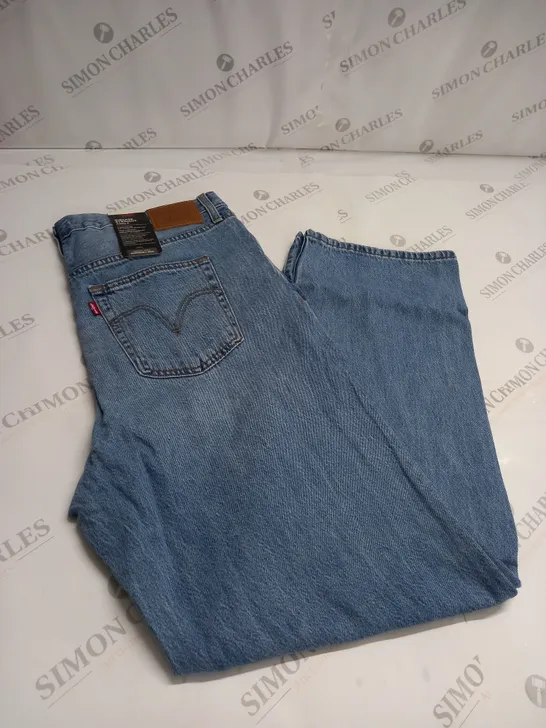 LEVIS STRAUSS PALE DENIM JEANS SIZE 34