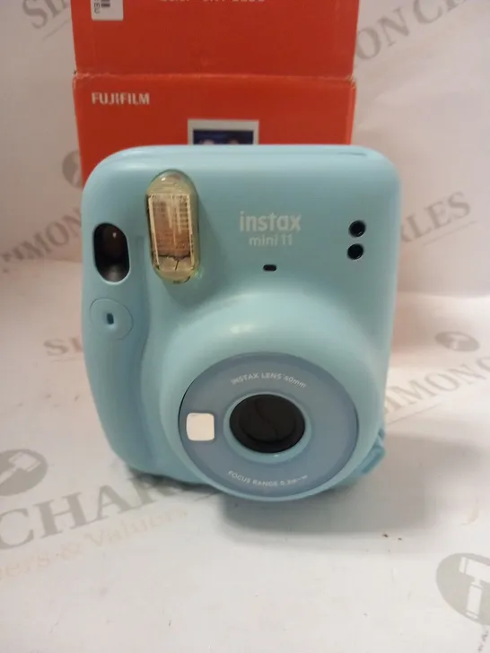 BOXED FUJIFILM INSTAX MINI 11 INSTANT CAMERA