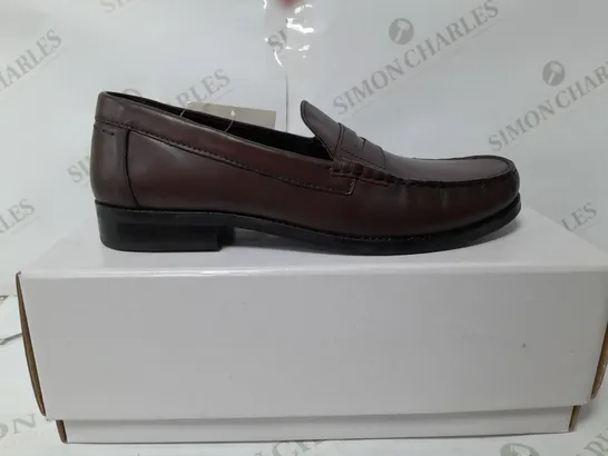 FIND MENS SMART LEATHER SHOES IN DARK BURGUNDY SIZE UK 9