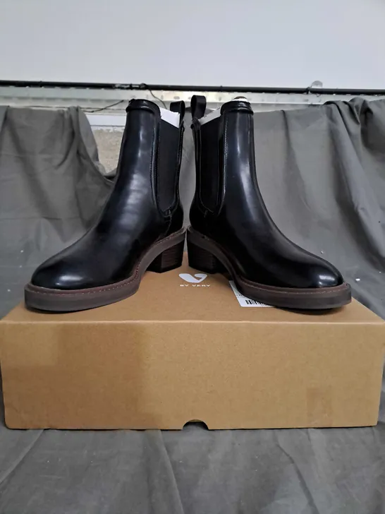 V BY VERY BOOTS BLACK SIZE 8