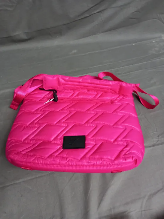 QUILTED YOGA TOTE BAG IN PINK