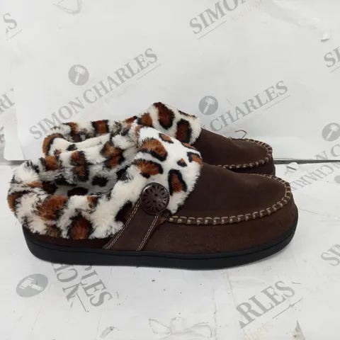 EARTH ORIGINS SIZE 6 SLIPPER