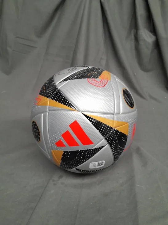 ADIDAS MATCH BALL SIZE 4 