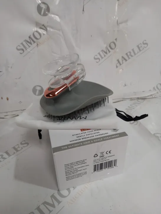 BOXED MANTA PULSE FLEXIBLE HAIRBRUSH