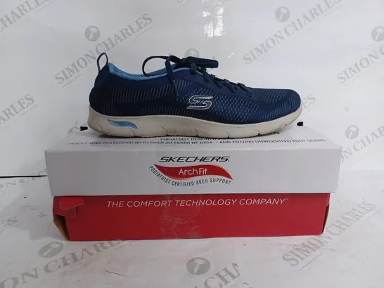 SKECHERS ARCH FIT REFINE TRAINER IN NAVY - UK 5 & HALF