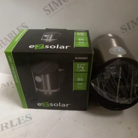 BOXED EZ SOLAR LED WALL LIGHT