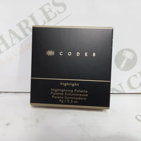 BOXED CODE8 HIGHLIGHT PALETTE BETWEEN TWO WOMEN