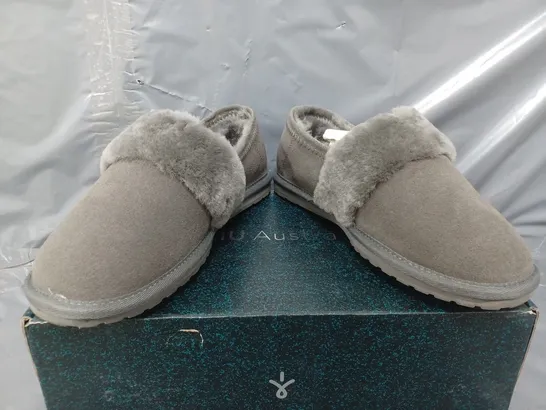 BOXED EMU AUSTRALIA DAYDREAM SLIPPERS IN CHARCOAL - W7/M6