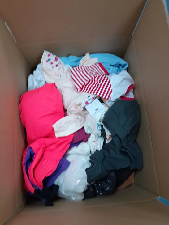 BOX OF ASSORTED CHILDRENS CLOTHING VARYING IN SIZE/COLOUR/STYLE TO INCLUDE:  TOPS, DRESSES, JUMPERS