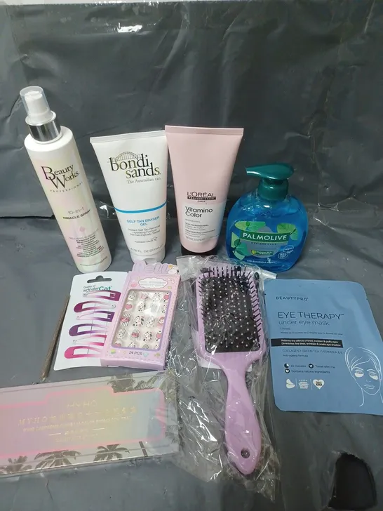 APPROXIMATELY 20 ASSORTED COSMETIC PRODUCTS TO INCLUDE BEAUTY WORKS MIRACLE SPRAY, PALMOLIVE HANDWASH AND HAIR CLIPS ETC. 