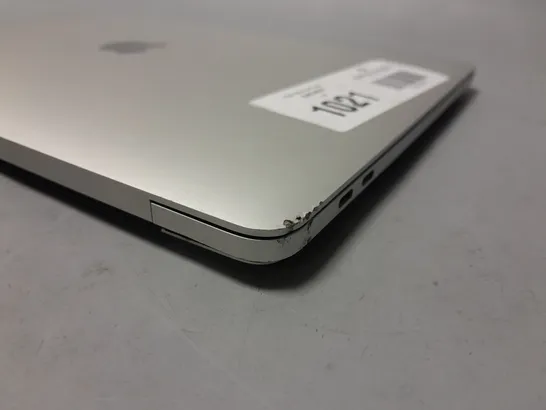 APPLE MACBOOK PRO - A2251