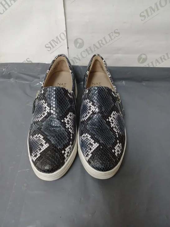 NATURALIZER SNAKE PRINT LADIES TRAINERS BLUE/GREY SIZE 4.5