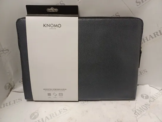 APPROXIMATELY 18 KNOMO LONDON GEOMETRIC EMBOSSED SLEEVE