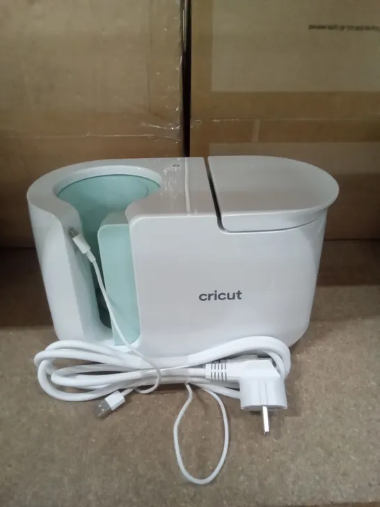 BOXED CRICUT MUG PRESS 