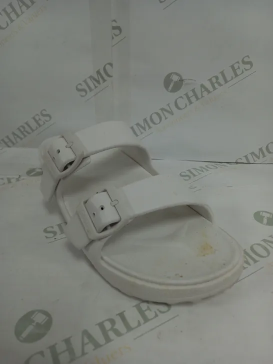 SKETCHERS FOAMIES WHITE SANDAL SIZE 8