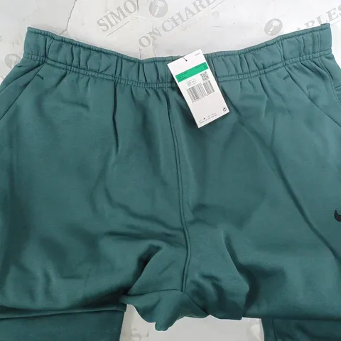 NIKE THERMA FIT IN GREEN SIZE XL