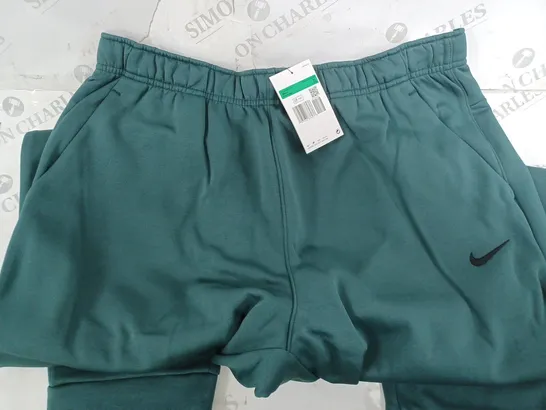 NIKE THERMA FIT IN GREEN SIZE XL