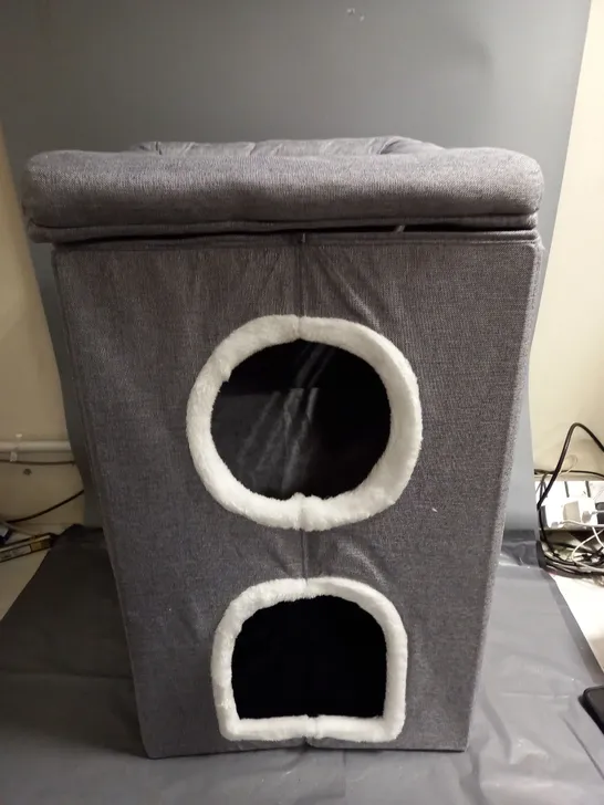 CAT PLAY/SLEEP TOWER IN GREY