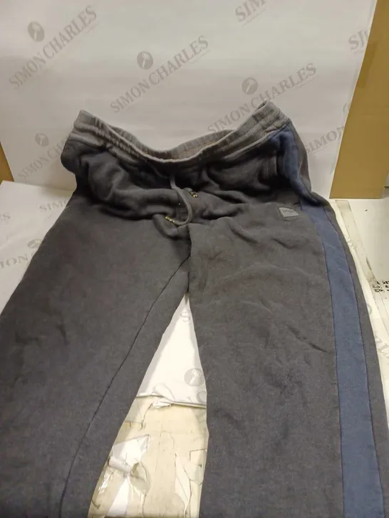 HUGO BOSS SWEATPANTS IN BLACK/BLUE - SMALL