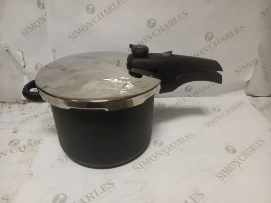 PRESTIGE SMART PLUS 6L PRESSURE COOKER 