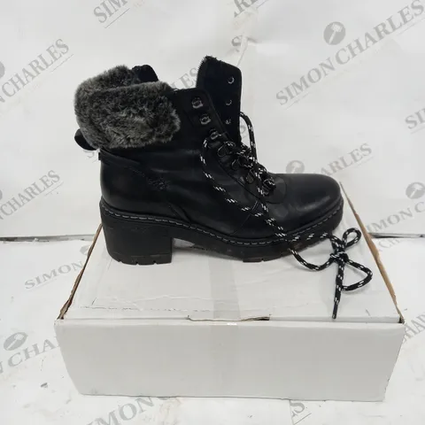 BOXED MODA IN PELLE CHALOTT LEATHER HIKING BOOT - SIZE 5