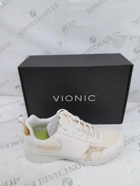 BOXED PAIR OF VIONIC CREAM MESH TRAINERS SIZE 7 