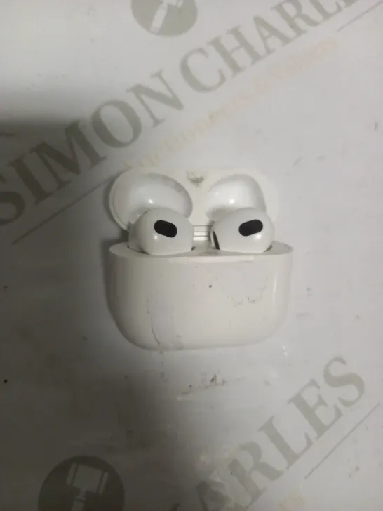 APPLE AIRPODS GEN 3