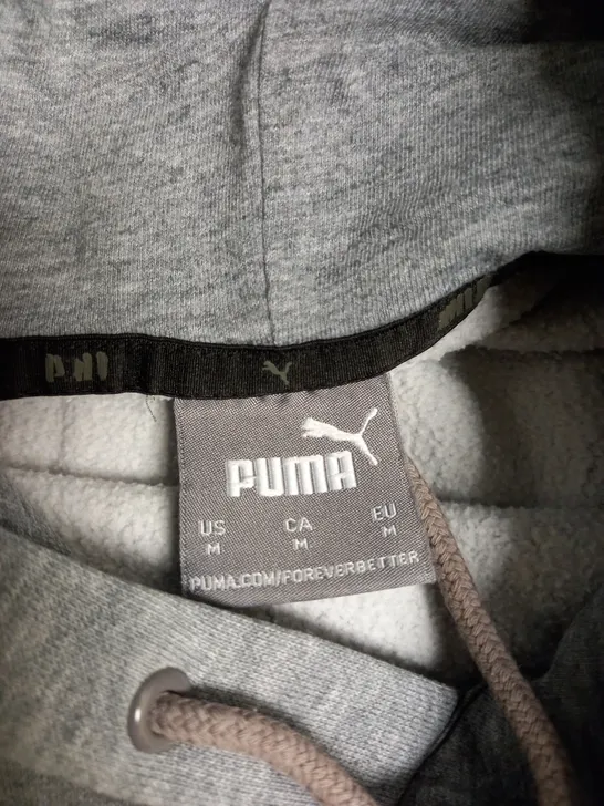 PUMA PRINTED HOODED SWEATSHIRT IN GREY MARL SIZE M