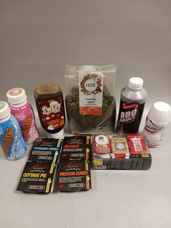 APPROXIMATELY 20 ASSORTED FOOD/DRINK PRODUCTS TO INCLUDE H&B PUMPKIN SEEDS, JD SEASONINGS, GRENADE PROTEIN SHAKES ETC 