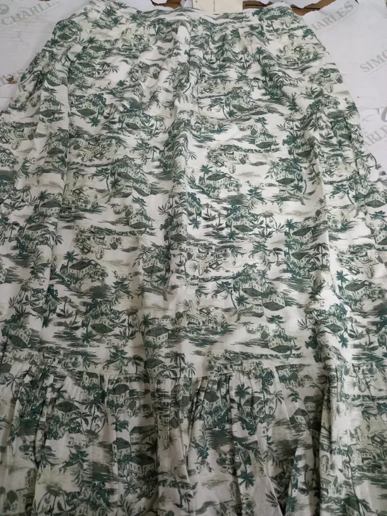 ABERCOMBIE & FITCH FLORAL LONG SKIRT - MEDIUM