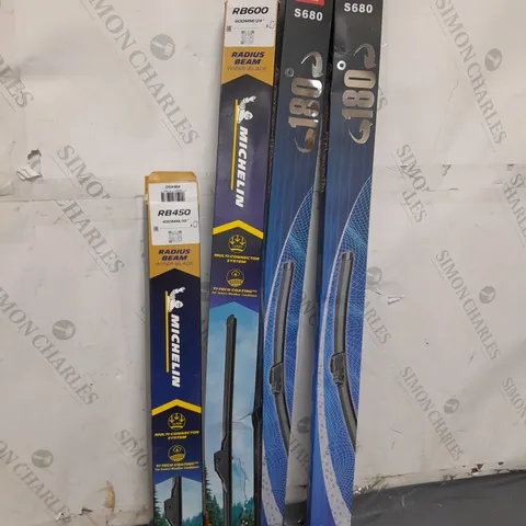 4 BOXED CAR WIPER BLADES TO INCLUDE MICHELIN RB450 RADIUS BEAM WIPER BLADE, MICHELIN RB600 RADIUS BEAM WIPER BLADE  