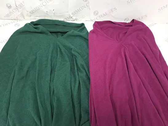 APPROXIMATELY 7 KIM & CO SOFT TOUCH 4 WAY PONCHO IN DIFFERNT COLOURS TO INCLUDE GREEN, PURPLE, BLUE, ETC