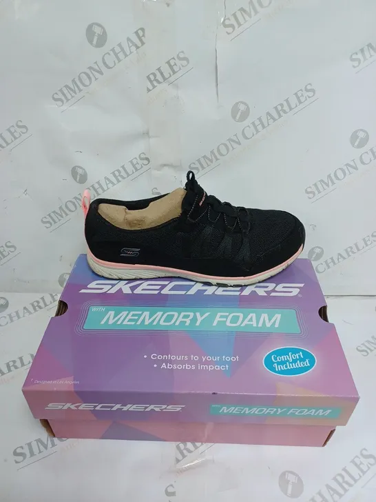 SKETCHERS GRATIS TRAINERS BLACK SIZE 5.5