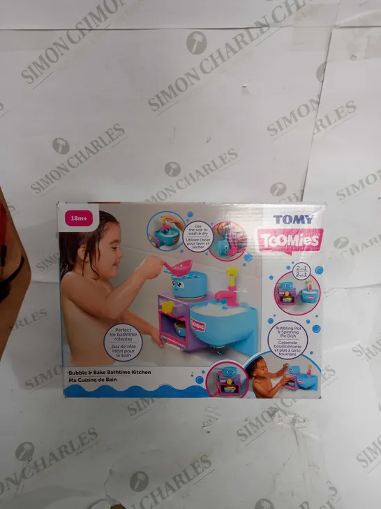 TOMY TOOMIES BUBBLE & BAKE BATHTIME KITCHEN RRP £21.99