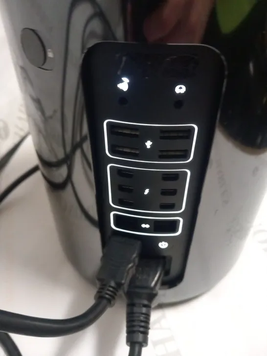 APPLE MAC PRO 6.1 A1481 DESKTOP COMPUTER