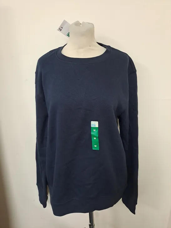 APPROXIMATELY 20 ASSORTED PRIMARK CLOTHING ITEMS TO INCLUDE SWEATER IN SIZE MEDIUM, TOP IN SIZE MEDIUM, T-SHIRT IN SIZE 2XL 