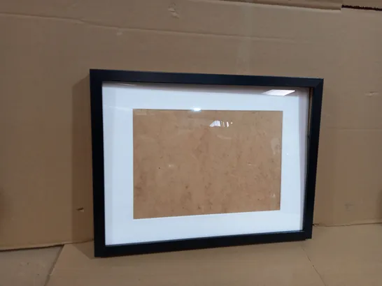 BLACK FRAMED PICTURE FRAME 