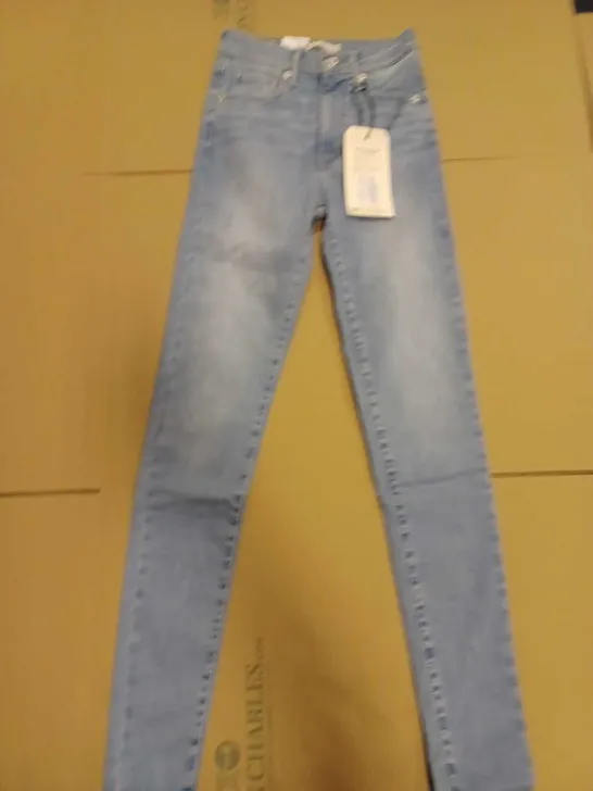 LEVI'S MILE HIGH SUPPER SKINNY JEANS // SIZE: 25, L32