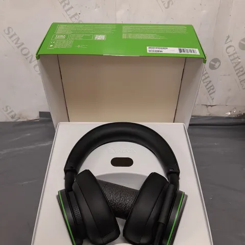 BOXED XBOX WIRELESS HEADSET IN BLACK